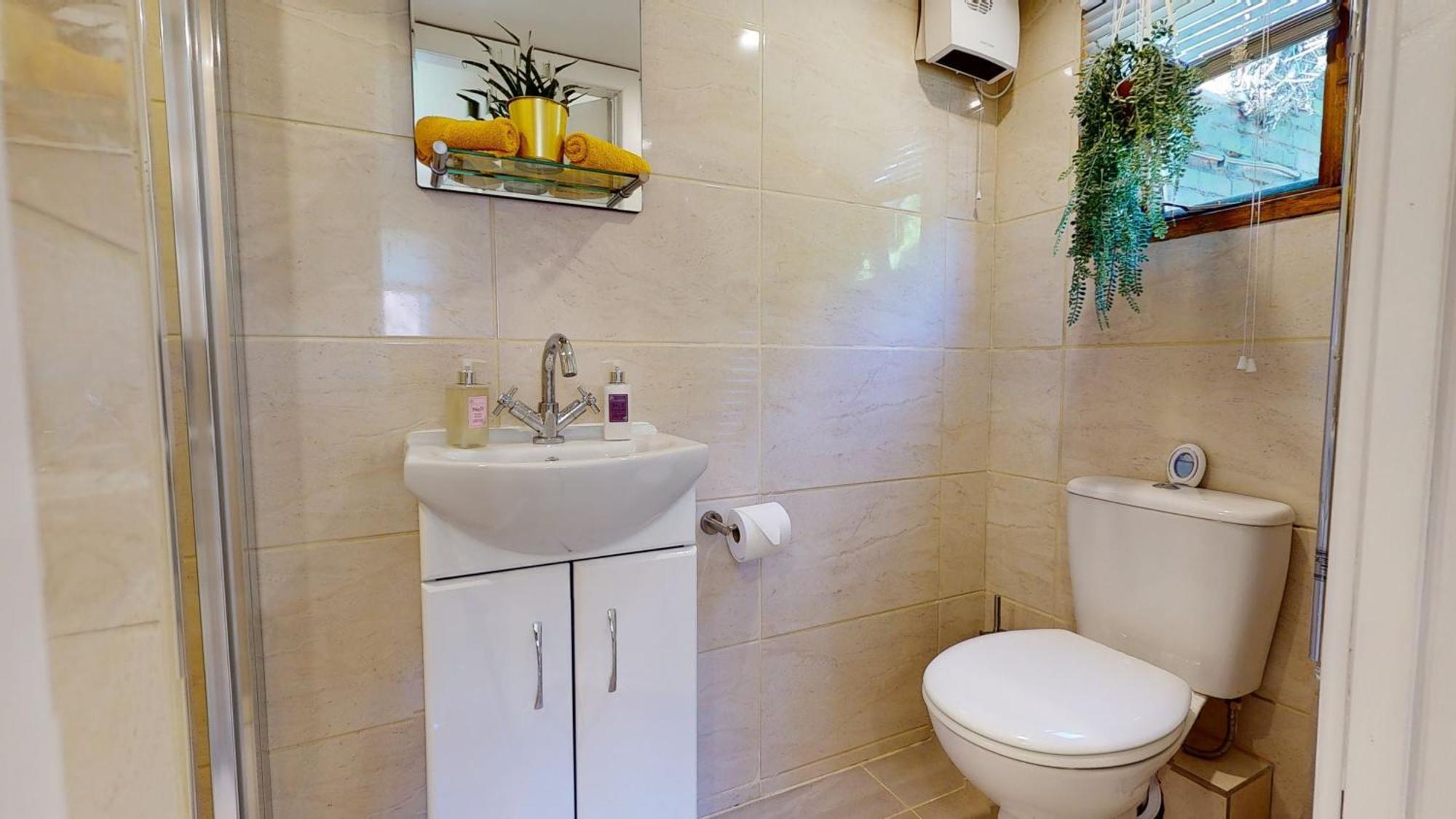 Cosy 1 Bed Garden Lodge Close To Nottingham City Centre - Free Parking & Wifi Bagian luar foto